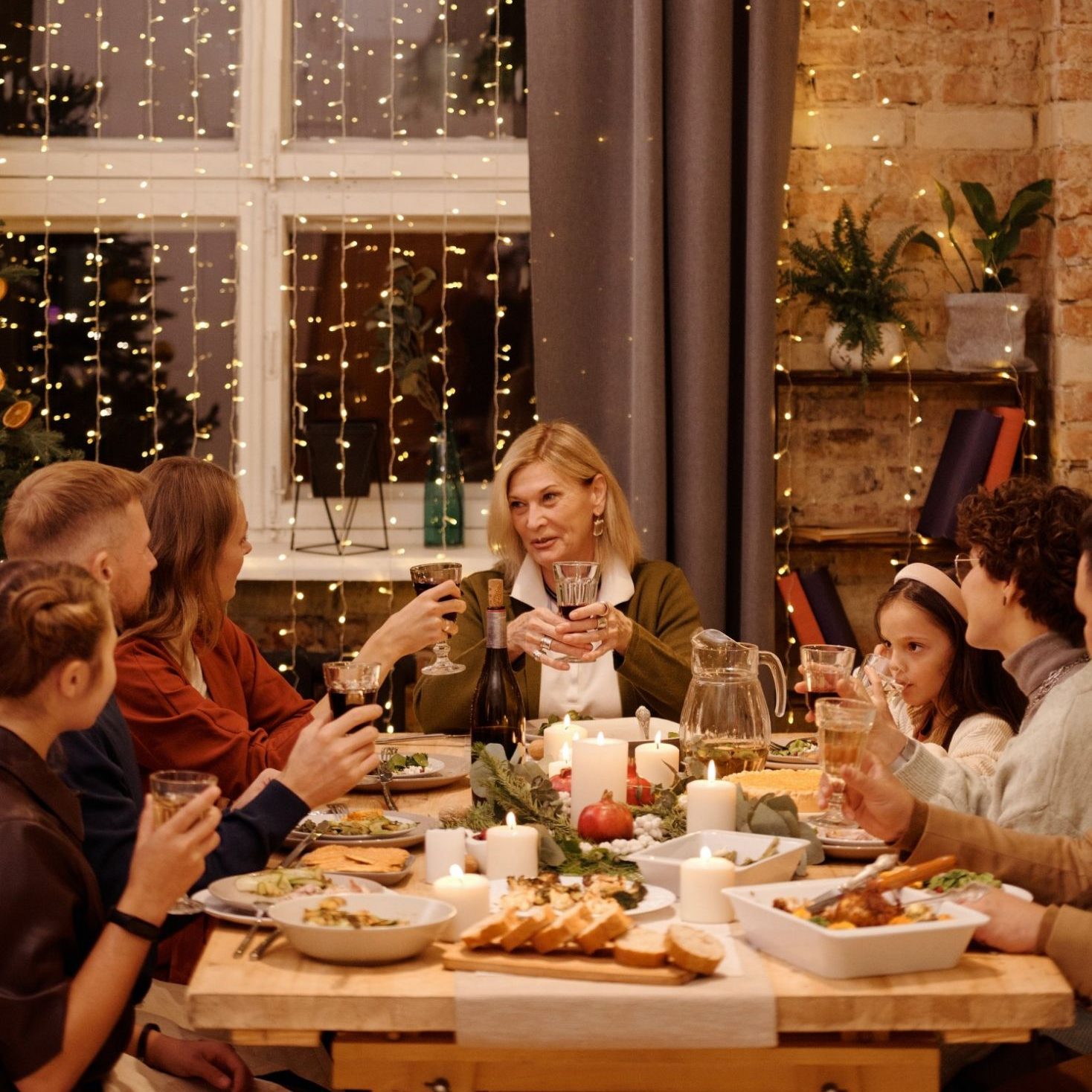 Weihnachten mit der Familie ist oft die Wunschvorstellung, oft droht Familienstreit, dem man durch Konfliktlösung vorbeugen kann.